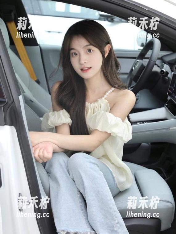 宋昱欣 微密圈 - 走进宋昱欣姐姐的世界,原图合集重磅登场,快来围观!.txt