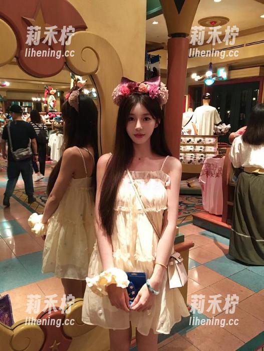 小优优子 微密圈 - 在线更新的小优优子中秋女仆写真资源,展现节日的独特韵味.txt