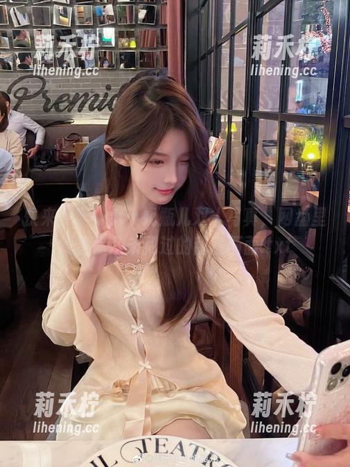 小小奶瓶儿 快来下载!小小奶瓶儿双人写真,网盘里藏着你从未见过的甜蜜画面.txt
