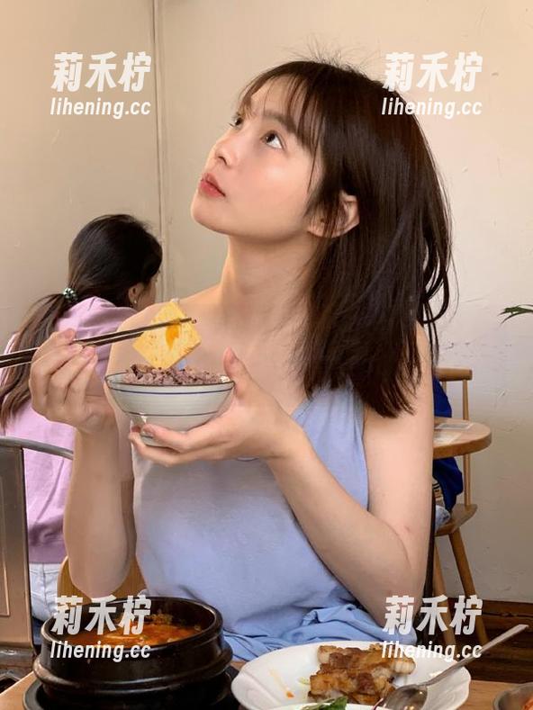 少女秩序-小鱼 少女秩序 - 感受小鱼的女仆魅力:内部定制高清图册,让你沉浸其中!.txt