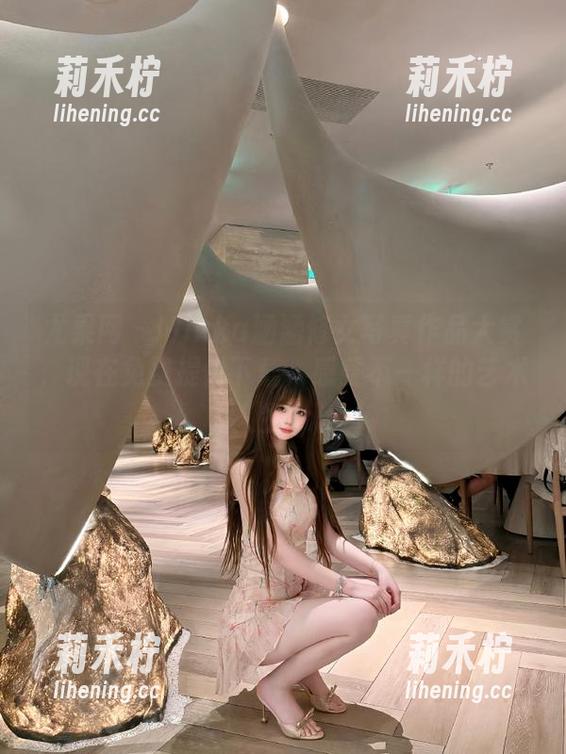 尤果网-Mikka涵涵 尤果网 - Mikka涵涵修女写真作品大赏,现在免费提供下载,感受不一样的艺术人生.txt