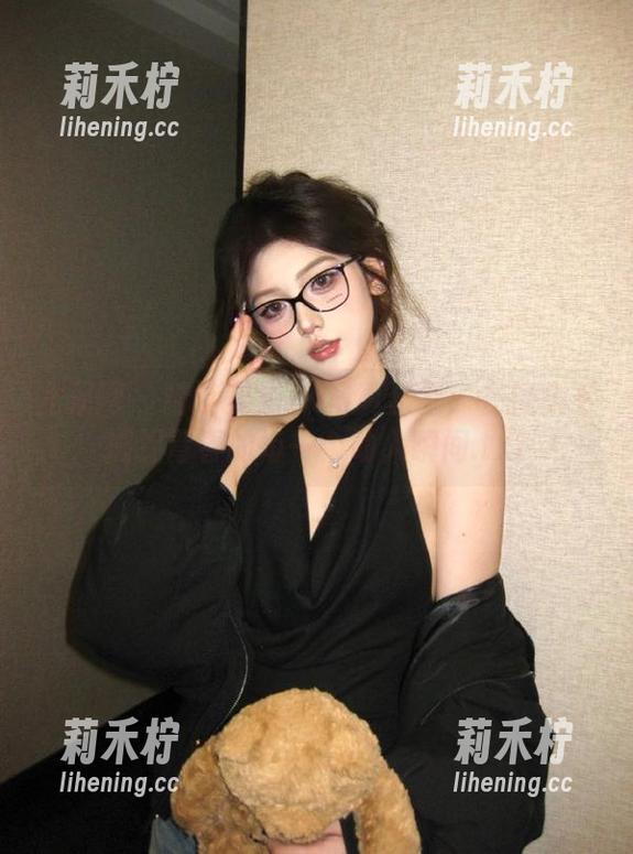 尤果网-安柔 尤果网 - 精选安柔JK写真合集:在镜头下捕捉青春的每一个动人瞬间.txt