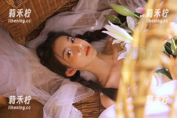 尤物馆-冷不丁 尤物馆 - 独家发布:冷不丁红裙写真资源,网盘链接等你下载!.txt