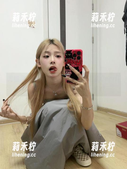 尤物馆-陆萱萱Cecilia 尤物馆 - 在线资源大揭秘:陆萱萱Cecilia女孩写真让你笑到不行!.txt