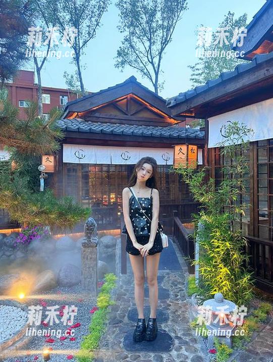 尤蜜荟-玥儿玥er 尤蜜荟 - 优雅与力量并存,玥儿玥er职业装写真带来优美图片资源!.txt