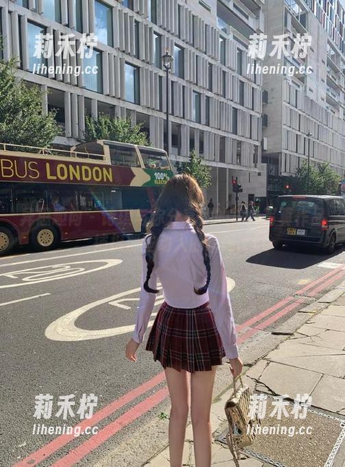 异思趣向-诗琪 异思趣向 - 诗琪与你分享她的户外写真作品,捕捉那些动人的瞬间.txt