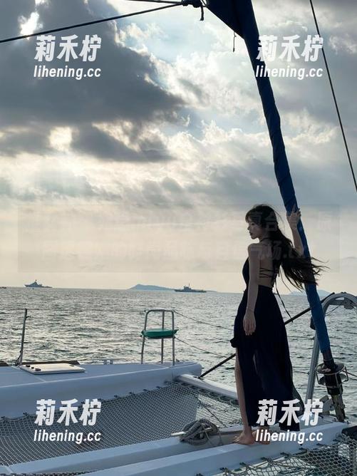 推女神-宛恩miyu 推女神 - 宛恩miyu白衬衫写真合集:原图透视她的时尚品味与自信气场.txt