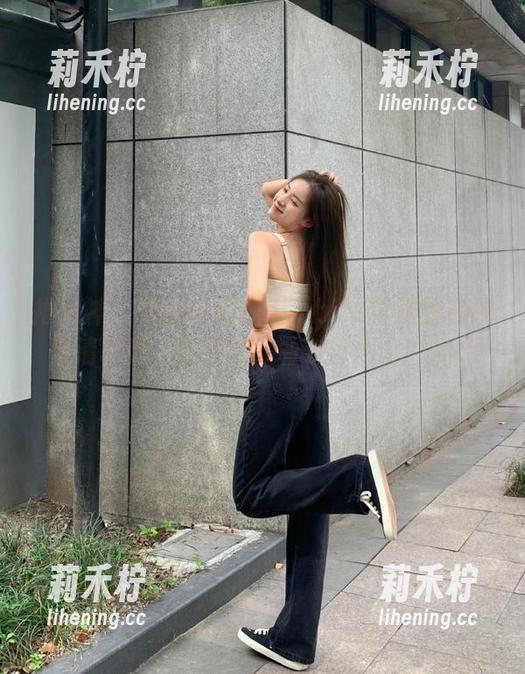 推女神-黄歆苑chobits 推女神 - 体验黄歆苑chobits学妹的在线高清写真,沉浸在美丽与艺术之中.txt