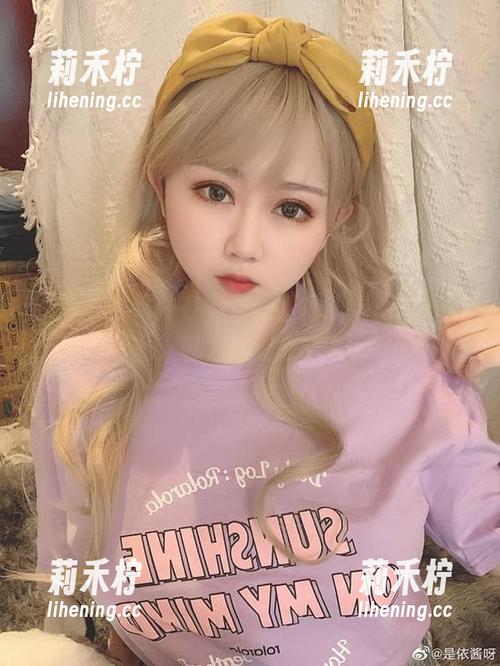 是依酱呀 性感与优雅并存,是依酱呀的网袜写真套图,魅力无限之旅.txt