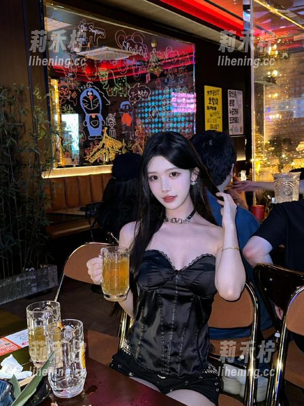 普美Bomi(보미)的独特眼镜图集，定制每一个细节，定格你的风格瞬间.txt