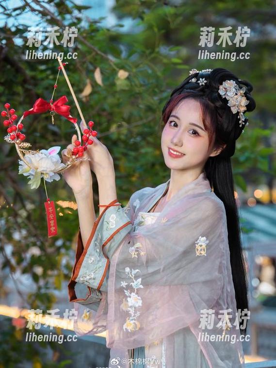 木绵绵OwO 木绵绵OwO护士写真,cos风格的完美呈现,怎能错过?.txt