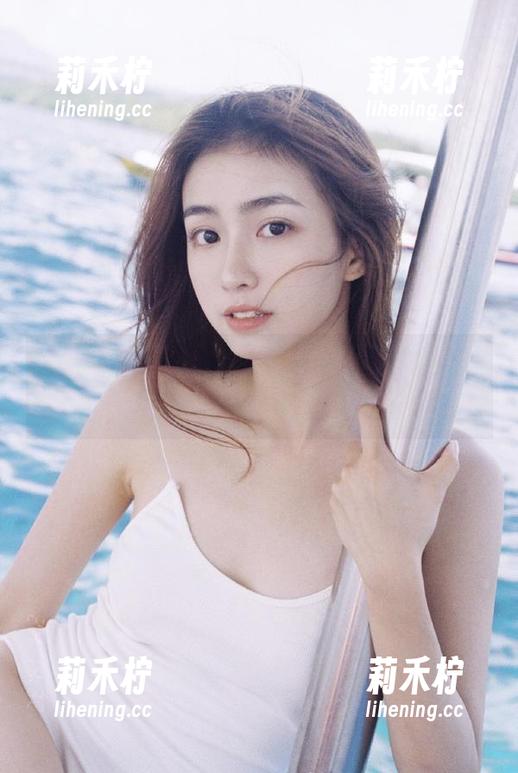 李嘉欣97 微密圈 - 李嘉欣97“纯白”图包更新,传递无尽优雅与恬静,让人心醉不已.txt