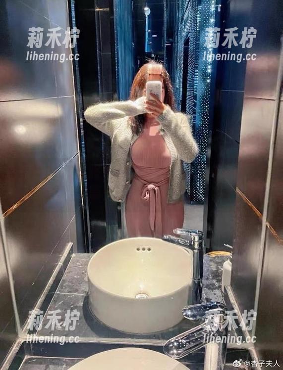 杏子夫人 每一张原图照片都是杏子夫人睡衣故事的续篇,快来围观!.txt