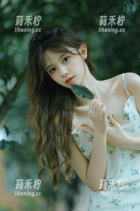 果团网-sukki 果团网 - 最新写真照片大揭秘!sukki妹妹为你呈现动人风情!.txt