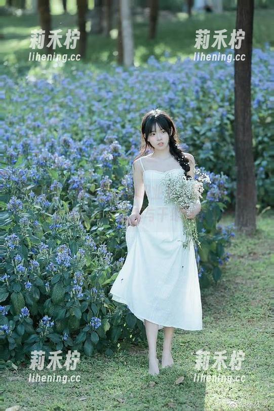 果团网-何嘉颖 果团网 - 精选何嘉颖职业装套图,展现职场女性的优雅气质与干练风范.txt
