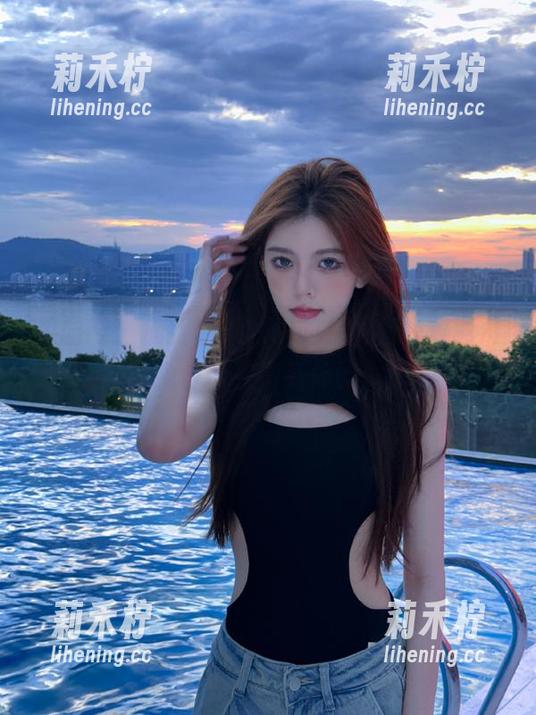 果团网-陈雅漫 果团网 - 捕捉夏天的瞬间,陈雅漫美图资源为你带来清新体验.txt