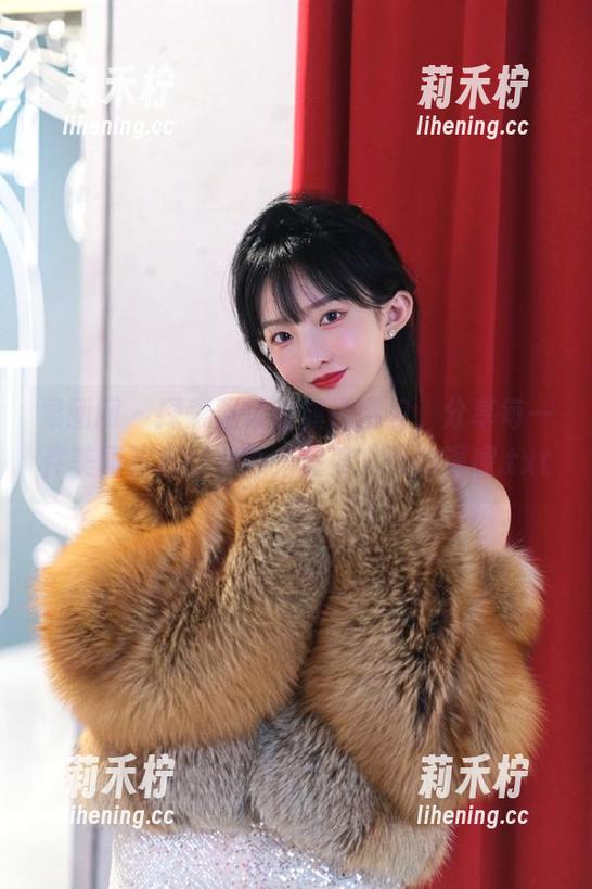 果团网-黄歆苑 果团网 - 探索黄歆苑旗袍图包,分享每一件美丽背后的故事,感受文化的深邃.txt