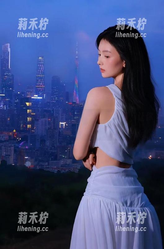 果团网-龚玥菲 果团网 - 龚玥菲最新毛衣写真合集,让你在寒冬中感受温暖气息!.txt
