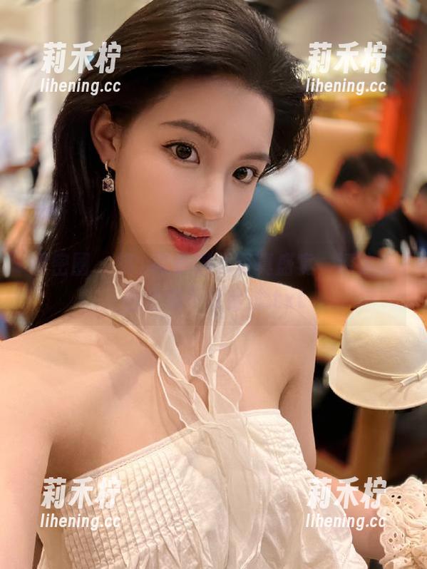 桃沢樱呀 微密圈 - 桃沢樱呀温柔写真盛宴,诱人套图合集不可错过.txt
