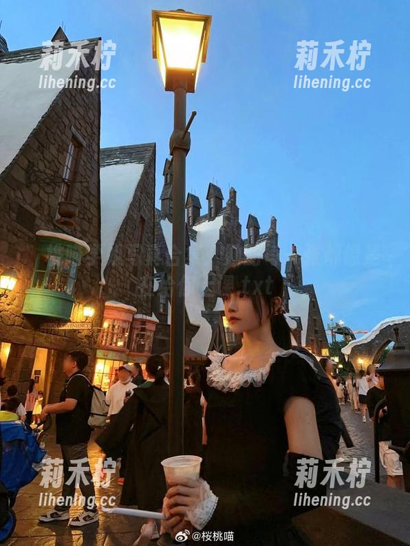桜桃喵 桜桃喵学姐写真合集:她的每一张都像是在给你上课.txt
