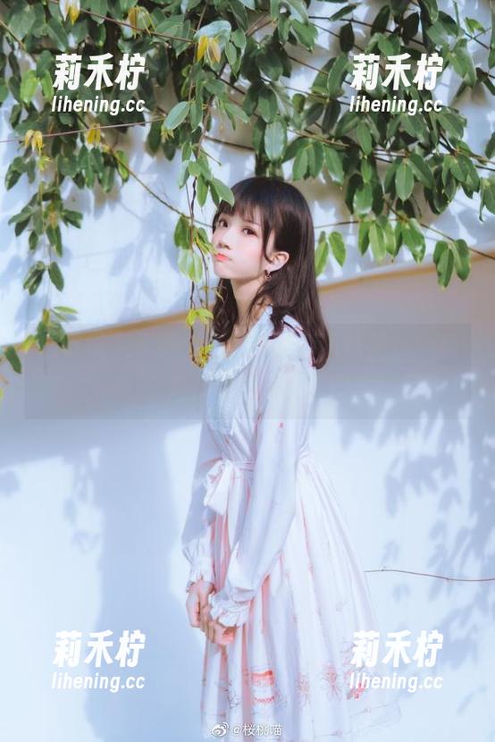 桜桃喵 田野风光无限,桜桃喵最新图包更新,记录青春的美好!.txt