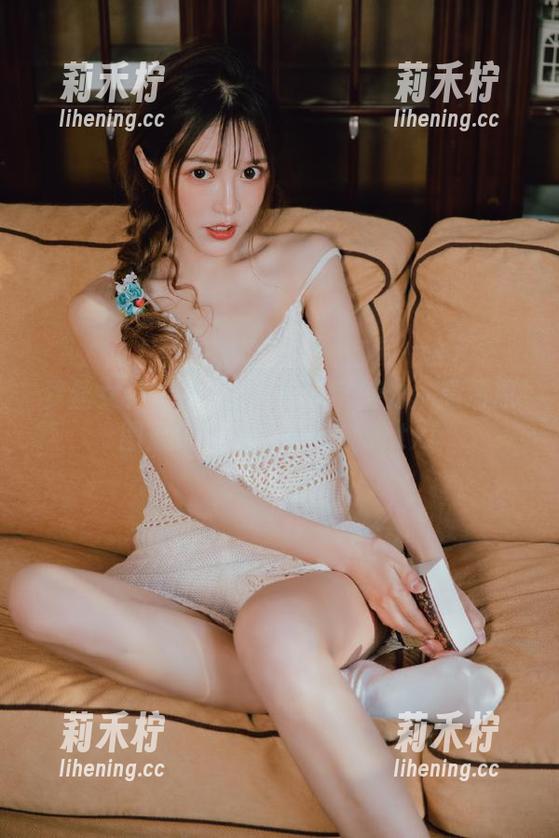 梦丝女神-玥玥 梦丝女神 - 感受玥玥的日常魅力:高清原图展示她的真实与优雅.txt