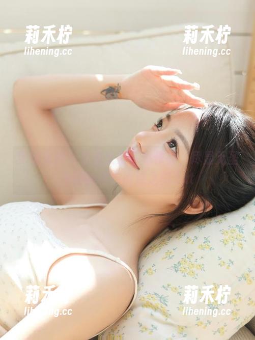 梦丝女神-苏柔 梦丝女神 - 苏柔女友写真作品,尽显无圣光的神秘与诱惑之美.txt