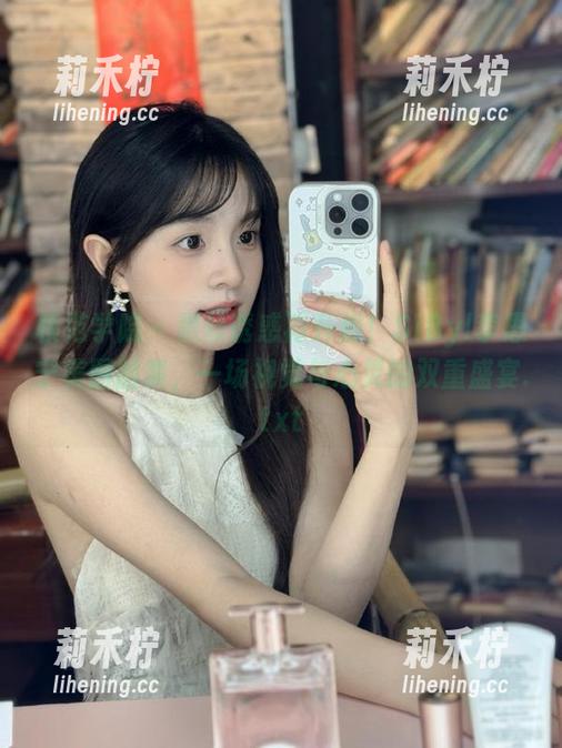 模范学院 - 黑丝诱惑再升级！SiByl李思宁美图图集，一场视觉与心灵的双重盛宴.txt