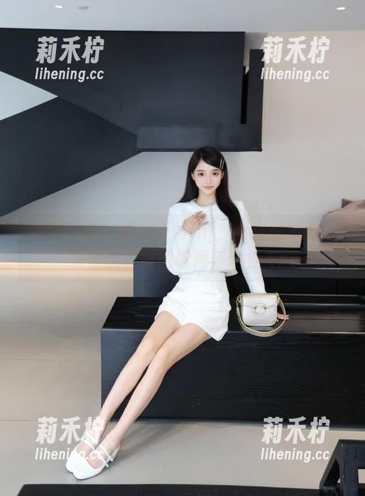 模范学院-糯美子Mini 模范学院 - 糯美子Mini少女摄影系列:原图展现她的时尚与个性.txt