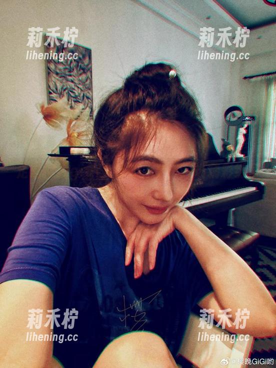 樱晚gigi 走进樱晚gigi女神的心灵:一场精彩纷呈的cos图册之旅.txt