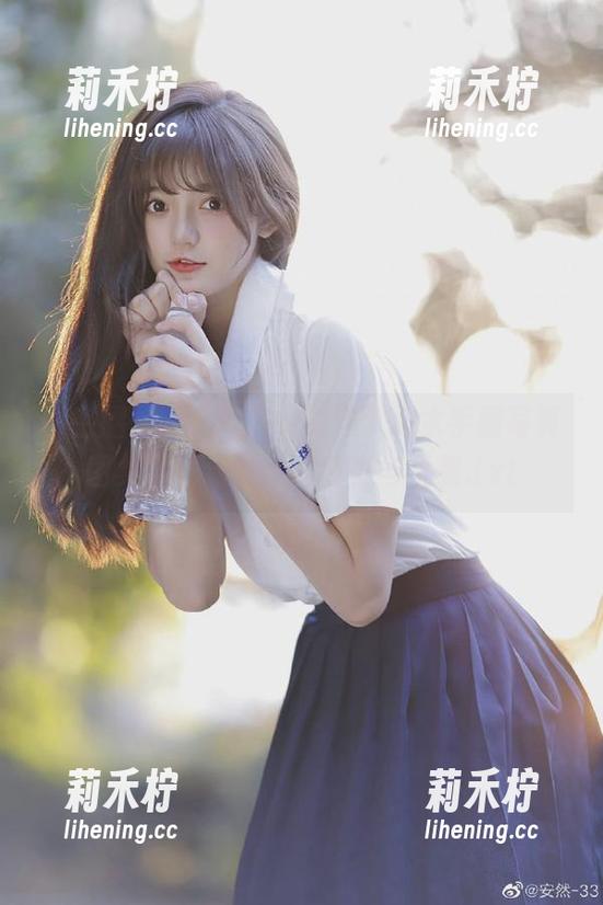 海豚baby 微密圈 - 海豚baby海洋梦幻水手服写真图集,尽显少女的纯真与优雅.txt