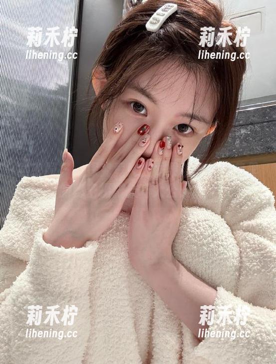 火龙果羊 微密圈 - 一探究竟!火龙果羊私拍合集里的秘密摄影技巧大公开.txt