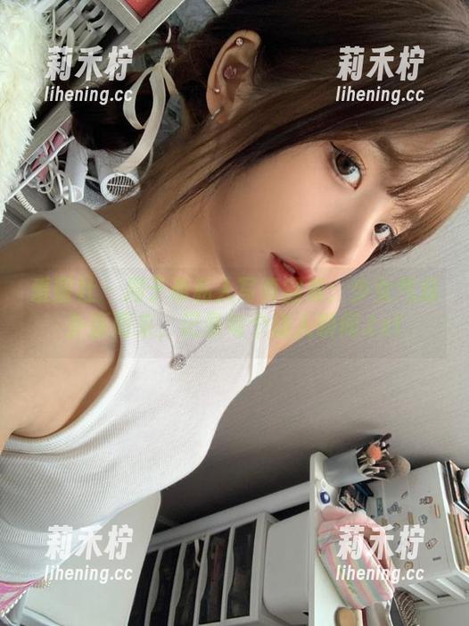 爱蜜社-周于希 爱蜜社 - 周于希私人写真图集:少女气息扑面而来,记录每个动人瞬间.txt