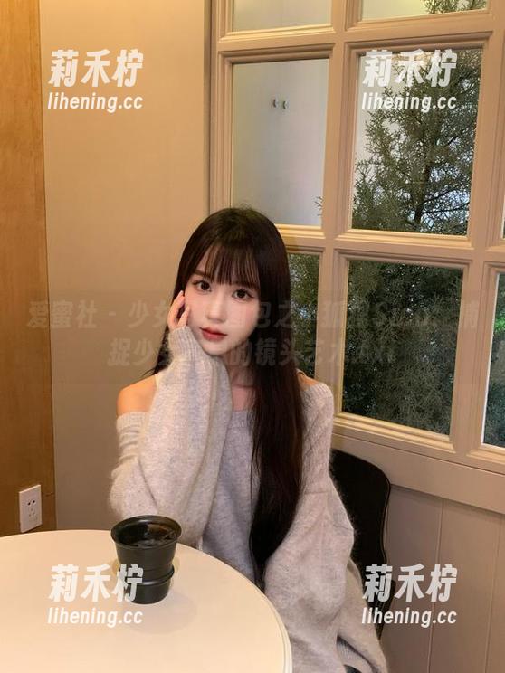 爱蜜社-小狐狸Sica 爱蜜社 - 少女写真图包之小狐狸Sica:捕捉少女气息的镜头艺术.txt