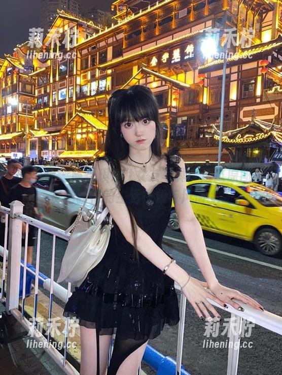 爱蜜社-陈思琪Art 爱蜜社 - 陈思琪Art女友写真:透过原图欣赏她独特的生活视角与风情.txt
