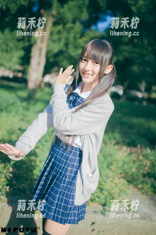 神楽坂真冬 COS转瞬即逝的瞬间:神楽坂真冬透明写真更新,精彩捕捉每一丝迷人的光影!.txt