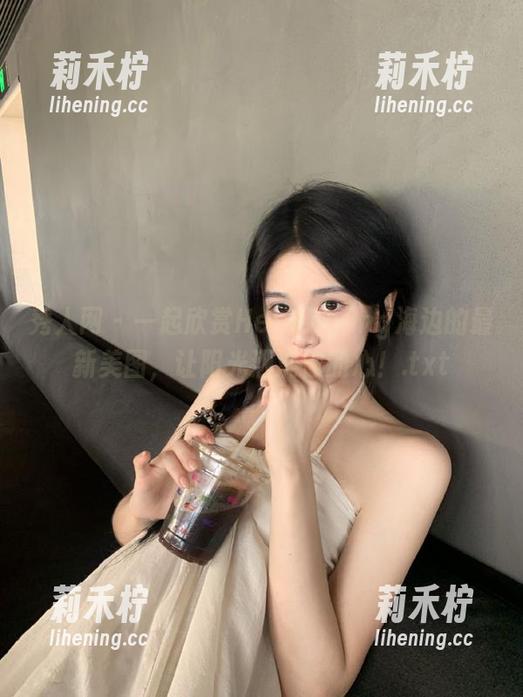秀人网-HeyuZhang 秀人网 - 一起欣赏HeyuZhang海边的最新美图,让阳光洒满你的心!.txt