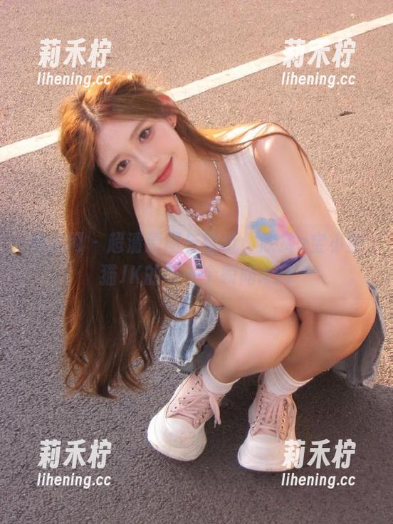 秀人网-e宝小野猫 秀人网 - 超清原图与壁纸,欣赏e宝小野猫JK的每一个瞬间.txt