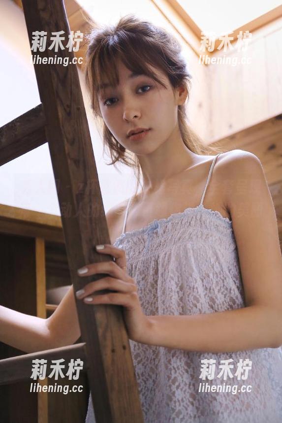 秀人网-z杯悠悠 秀人网 - z杯悠悠的白裙写真,全套呈现每一个动人的细节,引领你进入她的美丽时光。.txt