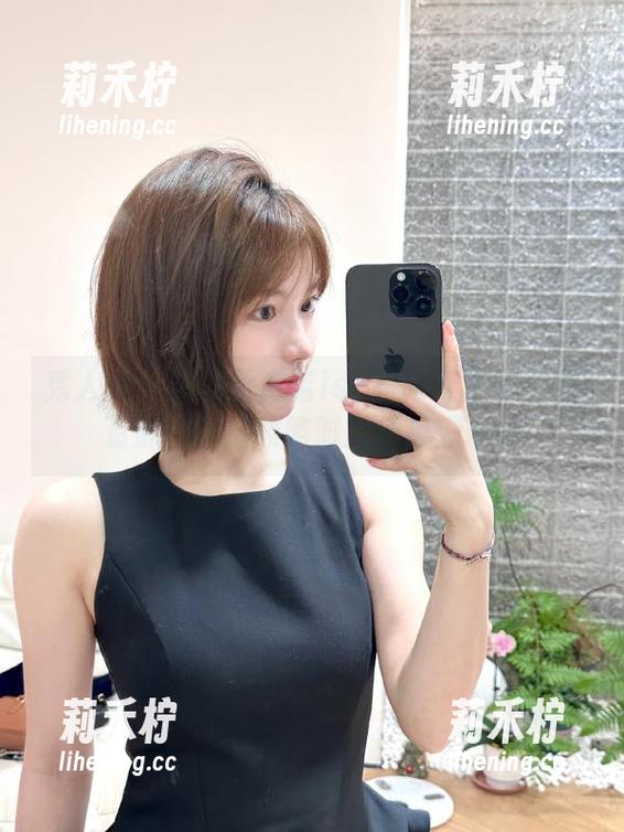秀人网-于诺诺ise 秀人网 - 精美于诺诺ise高跟鞋写真套图资源,让你领略时尚新风潮.txt