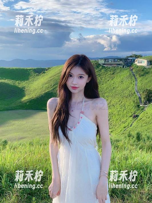 秀人网-俞漫 秀人网 - 俞漫眼镜写真,美图无圣光版本,揭示每一瞬间的真实之美.txt