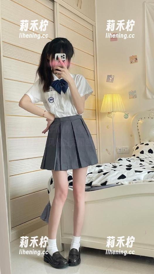 秀人网-兔子NINA 秀人网 - 兔子NINA教室写真更新,带你领略她独特风格的无限创意与灵感!.txt
