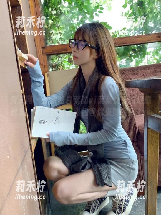 秀人网-吃白菜的vi菜菜 秀人网 - 探索吃白菜的vi菜菜女神的幻想世界,超高清写真图包等你来赞叹!.txt