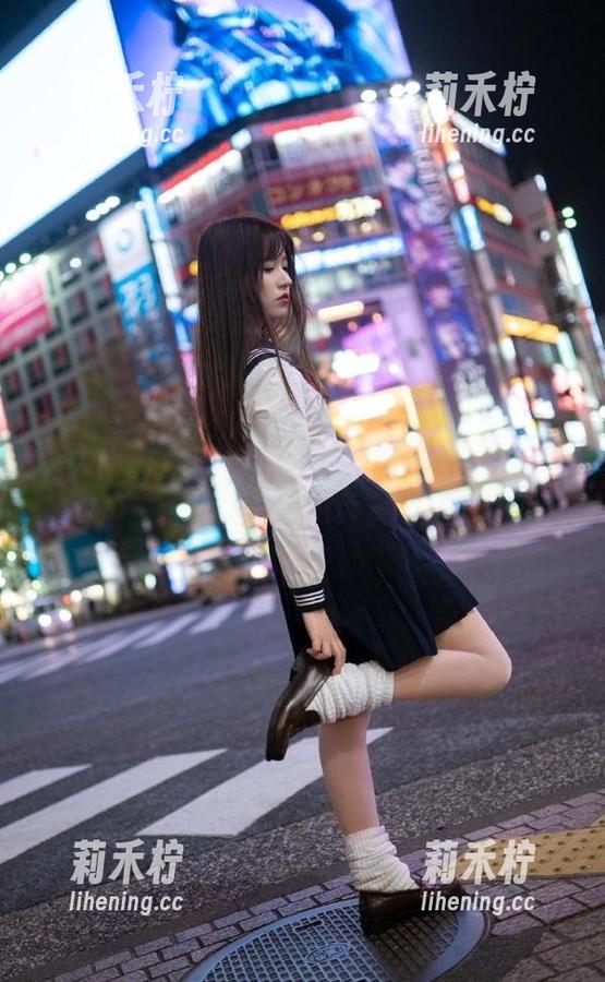 秀人网-周波儿 秀人网 - 周波儿女仆写真作品:图库中的每一幅都是心灵的真实写照.txt