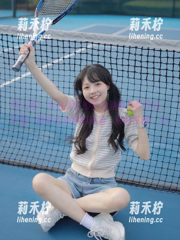 秀人网-大白兔吖 秀人网 - 大白兔吖的全套油亮写真开启,下载一键带走心动的萌趣,别错过哦!.txt