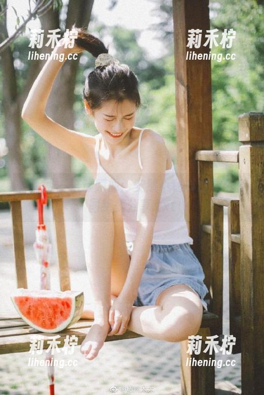 秀人网-安然 秀人网 - 璀璨瞬间:安然小秘书原图与套图绝美分享.txt
