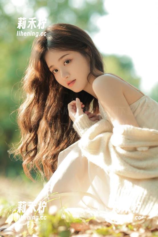 秀人网-小Kiki 秀人网 - 自嘲小Kiki修女,原图下载,带你体验不一样的性感风潮.txt