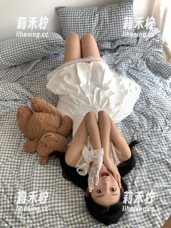 秀人网-星星baby 秀人网 - 享受星星baby的睡衣写真之美,搭配迷人原图与图包,让你欲罢不能!.txt