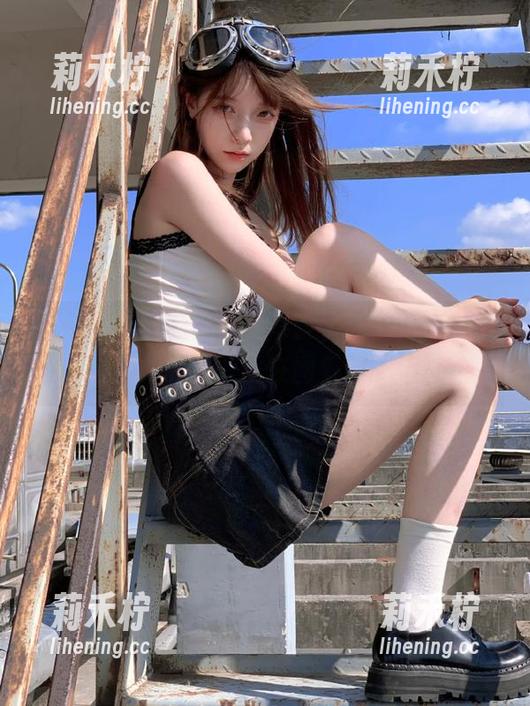 秀人网-林杉杉 秀人网 - 林杉杉夏日写真,让美图点亮你的每一天,尽在图集中.txt