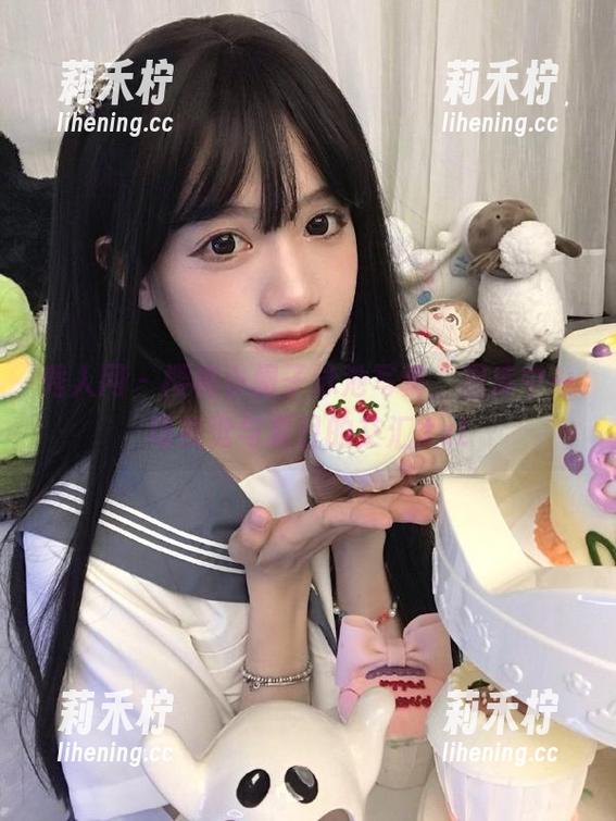 秀人网-樱桃小阑子 秀人网 - 樱桃小阑子泳池写真,图库中一场视觉与夏日的交汇.txt